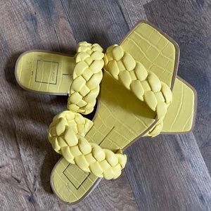 💛 Dolce Vita Sandals 💛